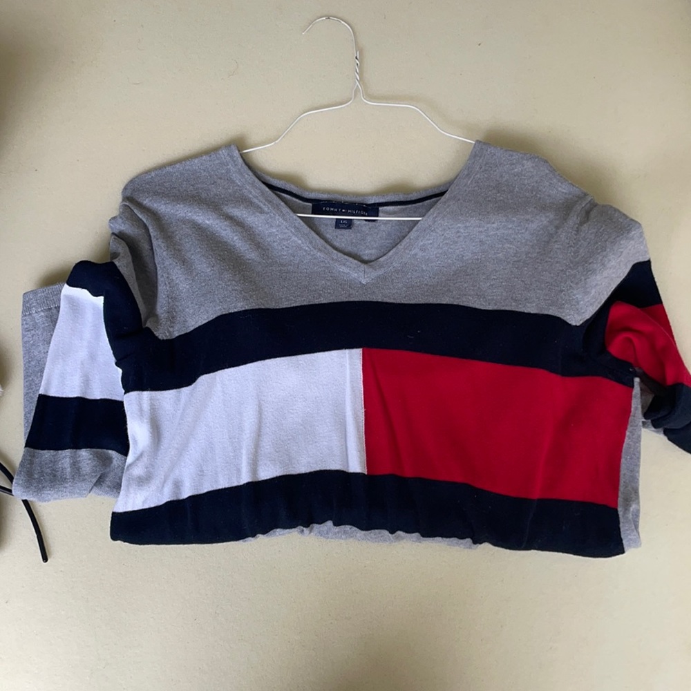 Tommy hilfigure long sleeve sweater